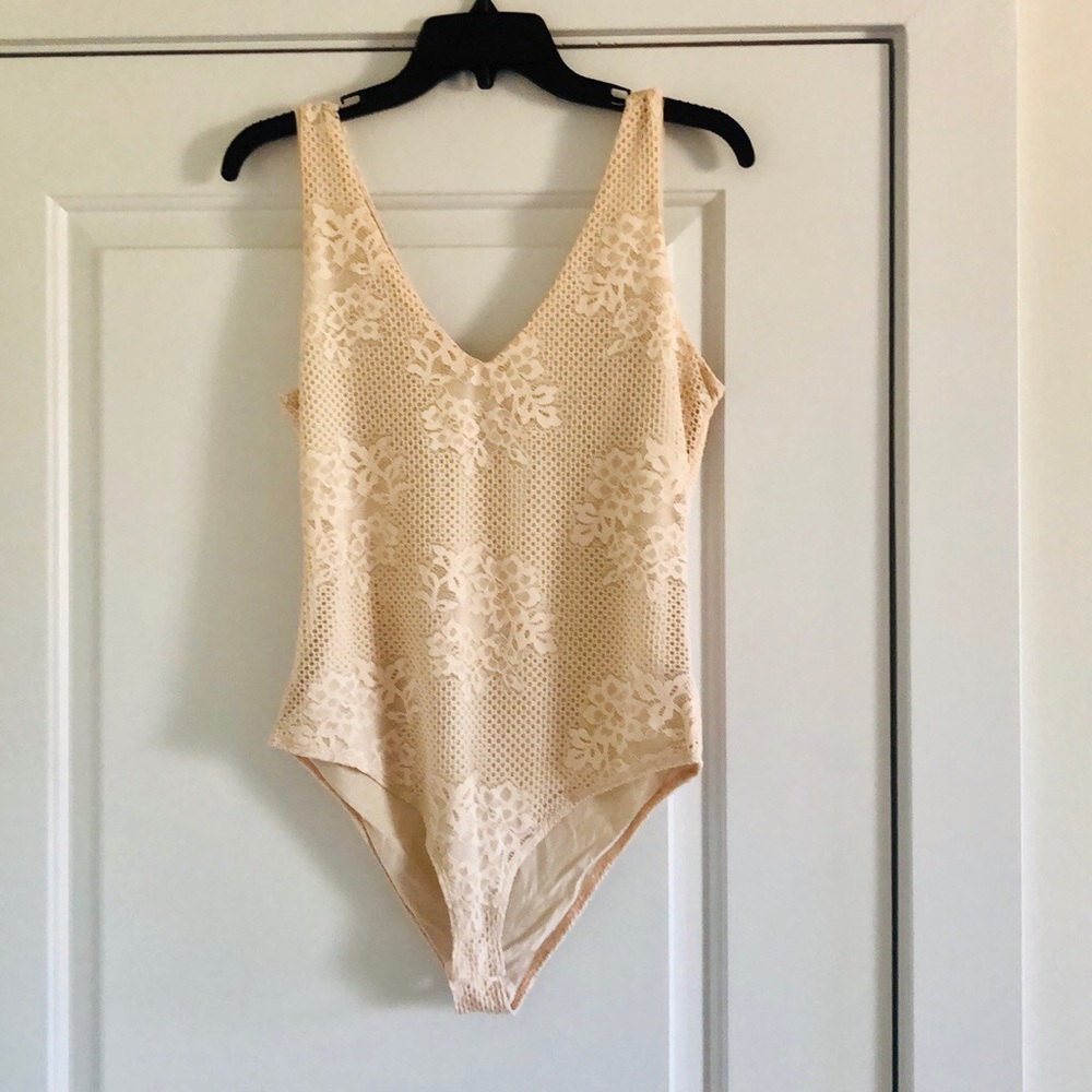 Socialite Bodysuit in Beautiful Blush Pink Size L